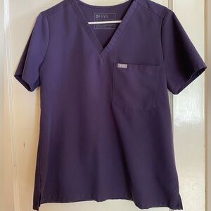 Figs Women’s Catarina one pocket scrub top, purple shadow, medium